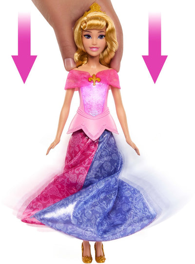 La robe rose de la princesse Aurora de Mattel Disney devient une poupée mannequin bleue