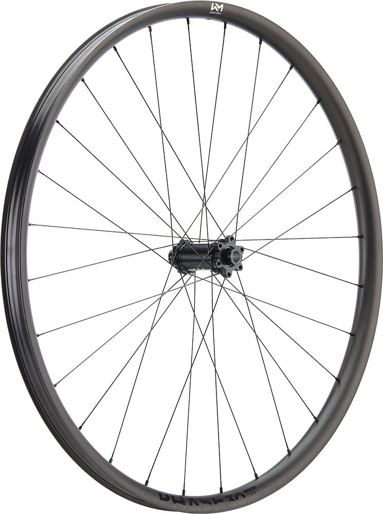 Roue avant Newmen phase 30 light 27,5 6 boulons 15x110 fade carbone