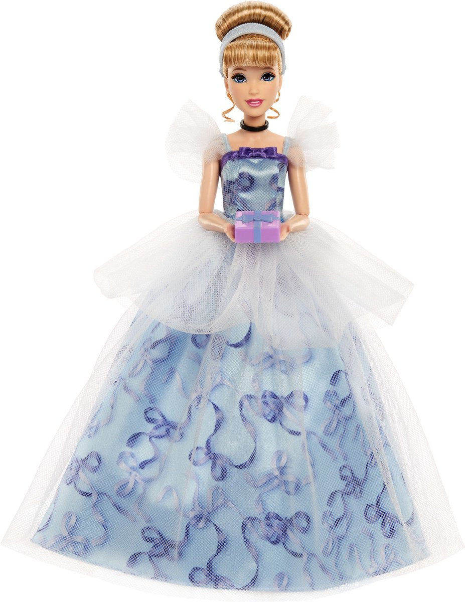 Poupée Cendrillon de célébration d'anniversaire de princesse Disney
