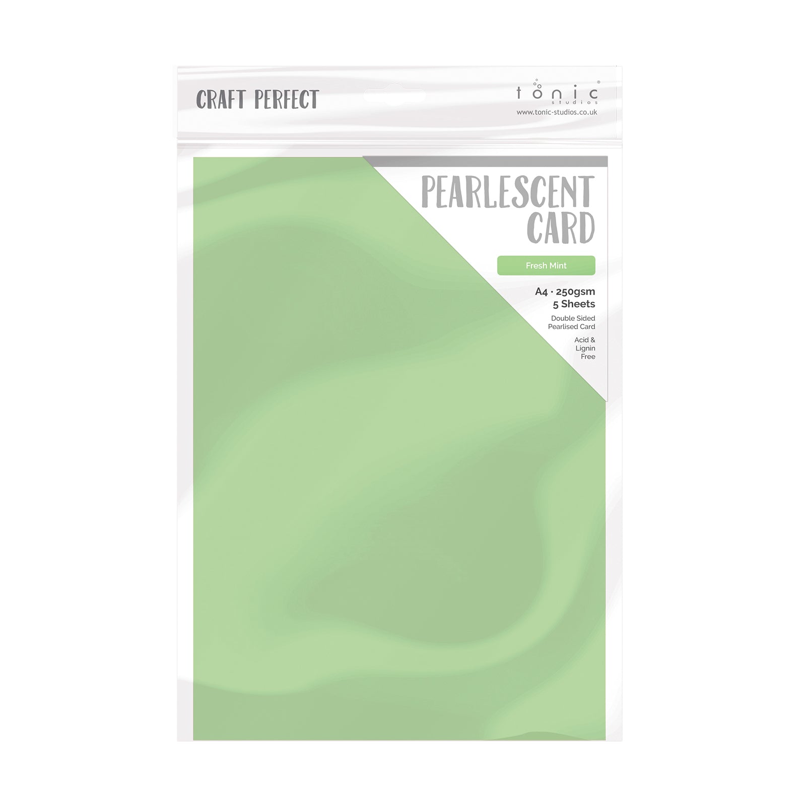 Craft Perfect par Tonic Studios Craft Perfect • carte en nacre menthe fraîche