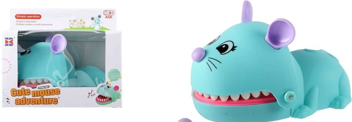 Jeu de dents avec le vert de souris