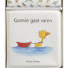 Gonnie fait de la voile, livret de bain avec gant de toilette