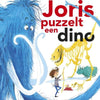Joris intrigue un dinosaure