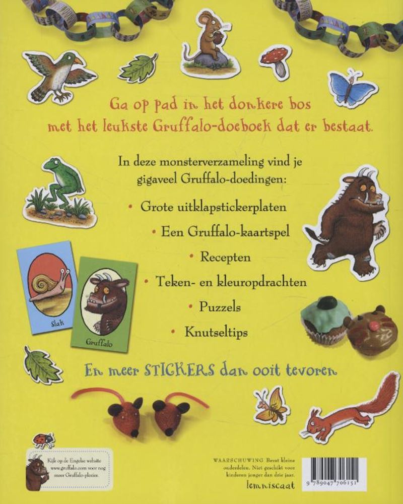 Le livre d'activités avec des autocollants Gruffalo. 4+