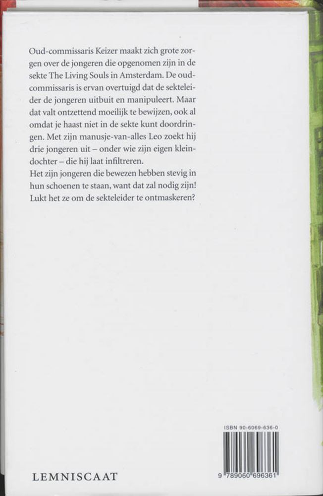 Prison avec une porte ouverte
