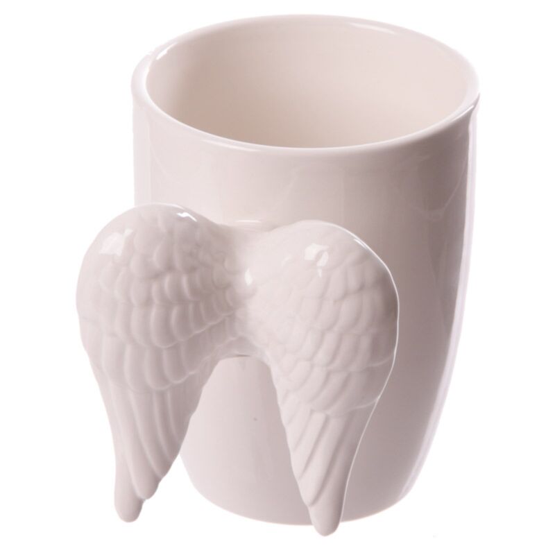 Tasse en céramique de poignée formée de l'aile ange