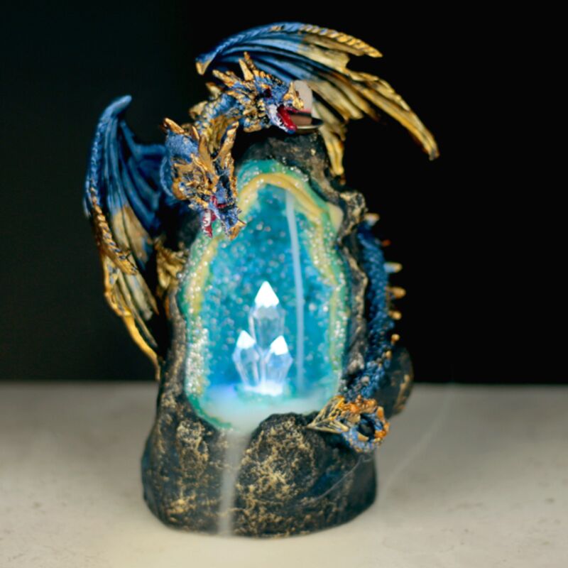 Dragon avec un porte-encens de débit de rétro-débit