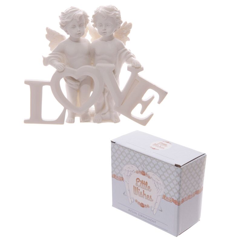 Couple chérubin des lettres d'amour