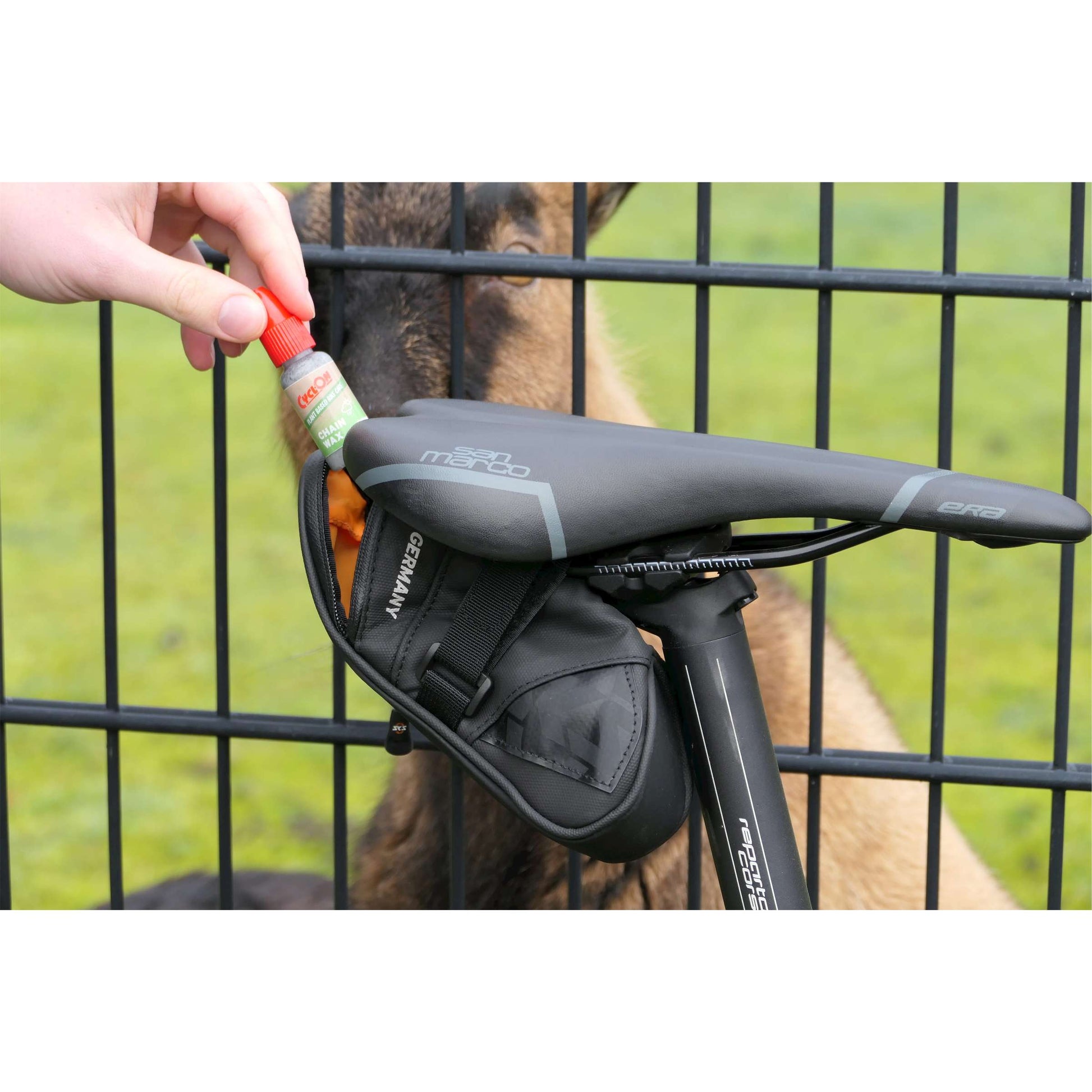 Cyclon Travel Kit Based