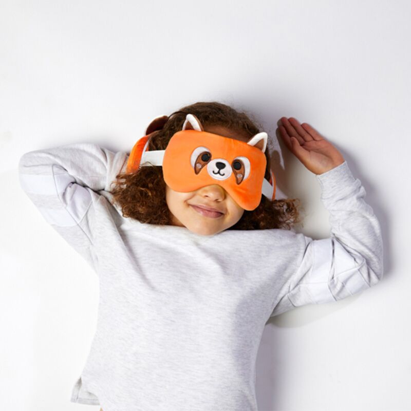 RelaxEazzz Plance Red Panda autour du masque de sommeil