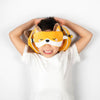 RelaxEazzz Adoramals Finnick de Vos autour du Masque de sommeil du coussin de voyage
