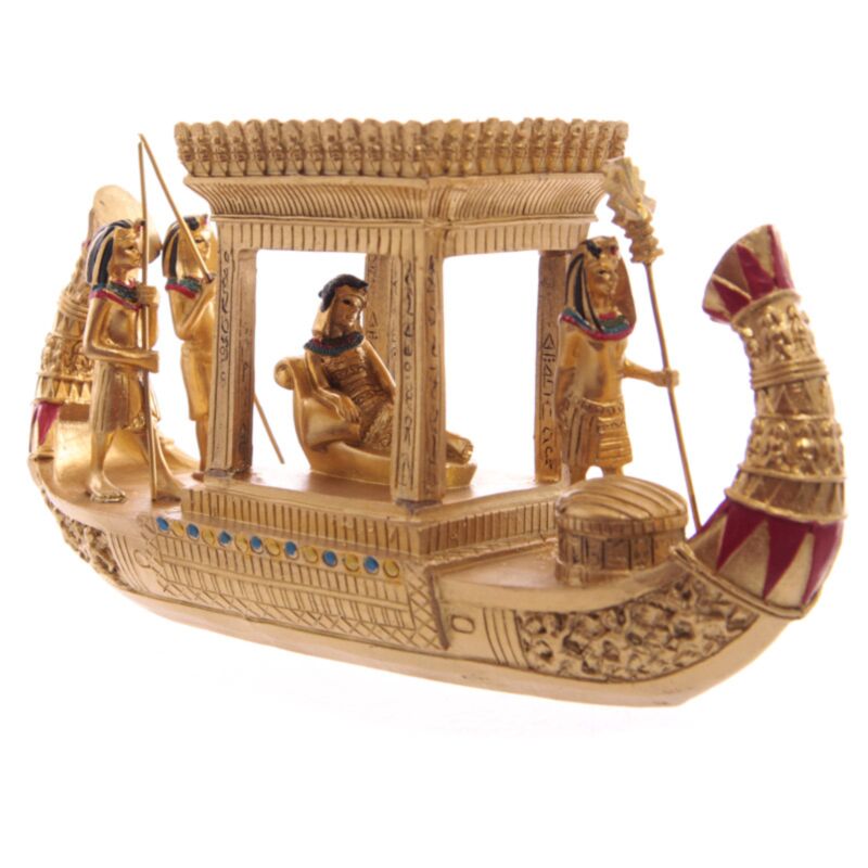 Égypte - bateau couvert d'or