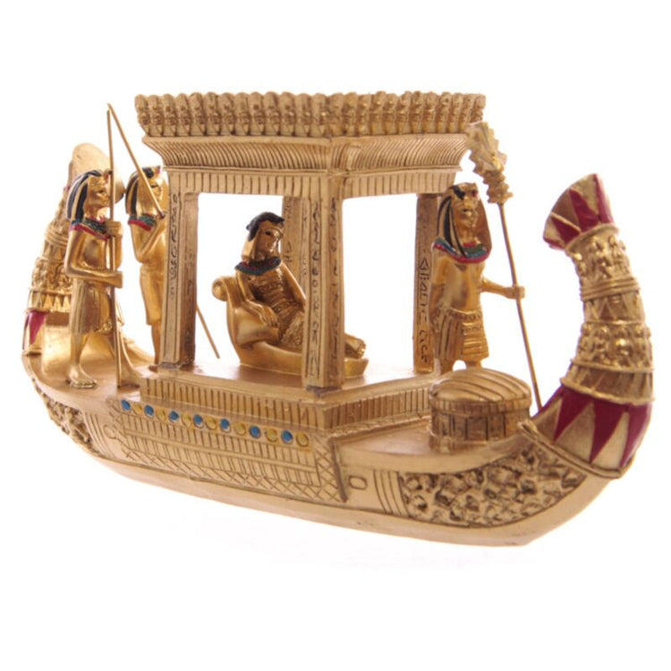 Égypte - bateau couvert d'or