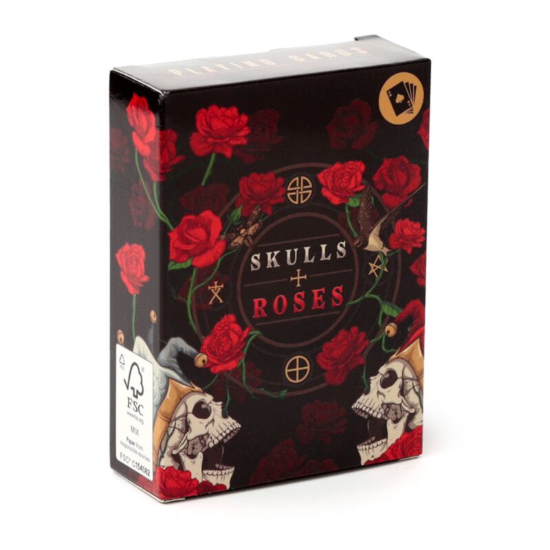 Skull Roses jouant au jeu de carte de carte