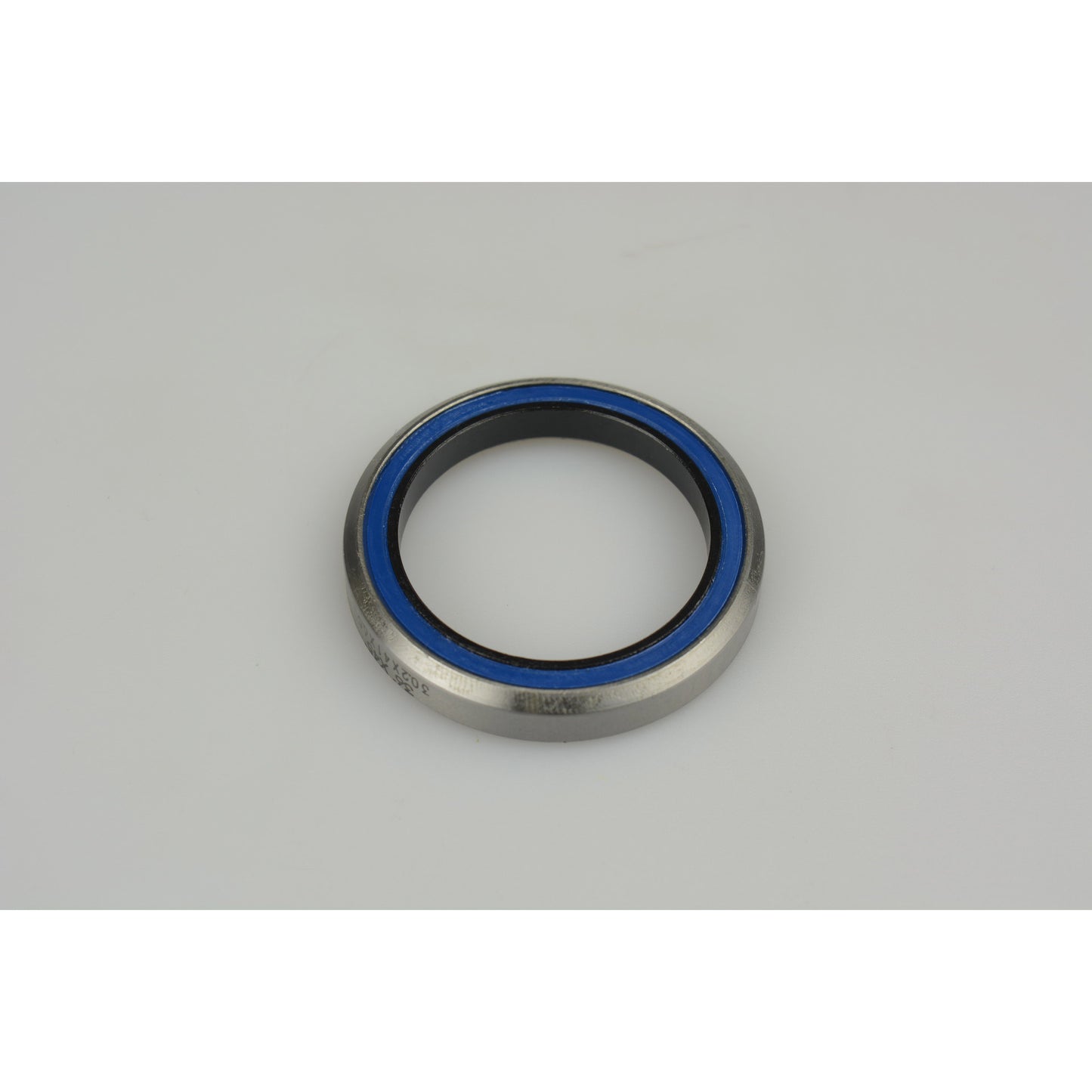 E Calle E-Cention portant un bleu 30,2 41,0 6,5 36gr 45gr