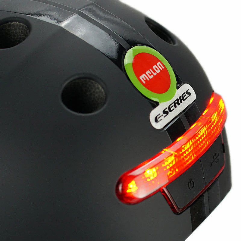 Casque de melon avec l'éclairage E-Series Black Ice M-L