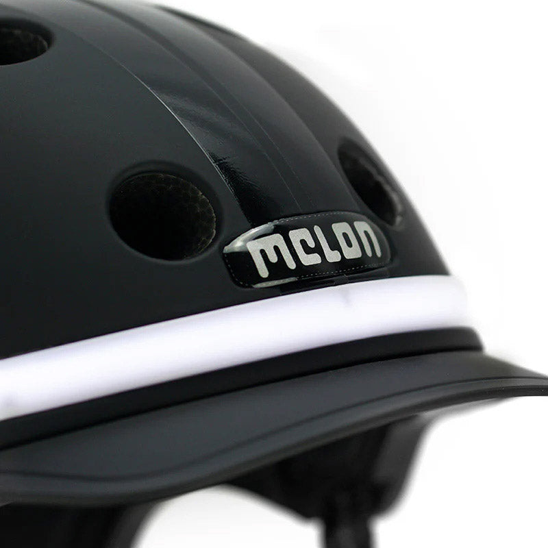 Casque de melon avec l'éclairage E-Series Black Ice M-L