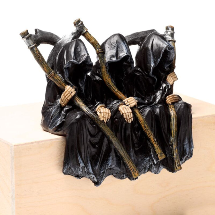 Le Reaper of Death Assis sur la banque