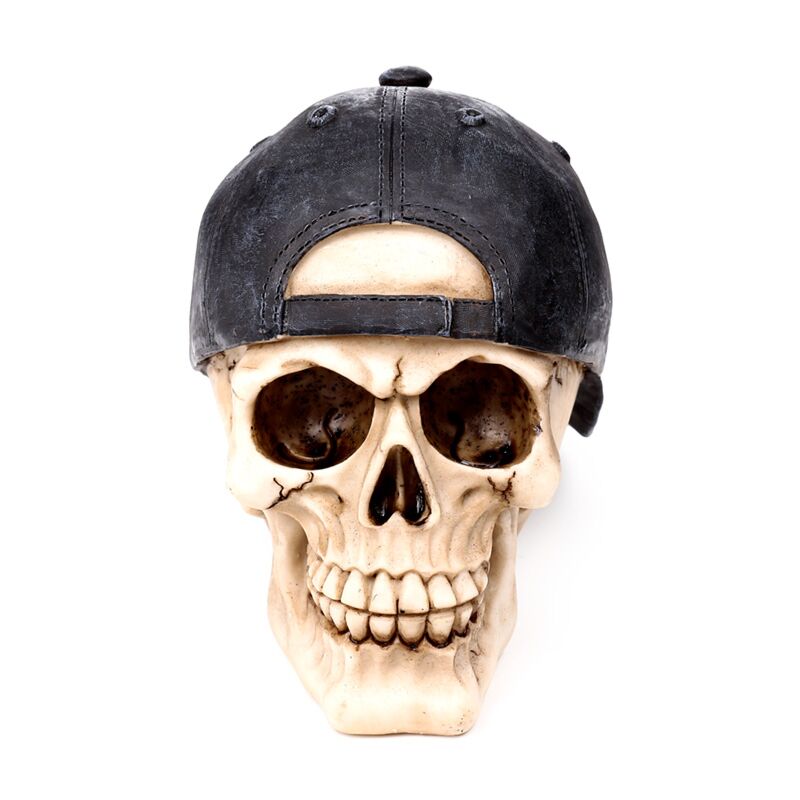 Crâne avec casquette de baseball à l'envers