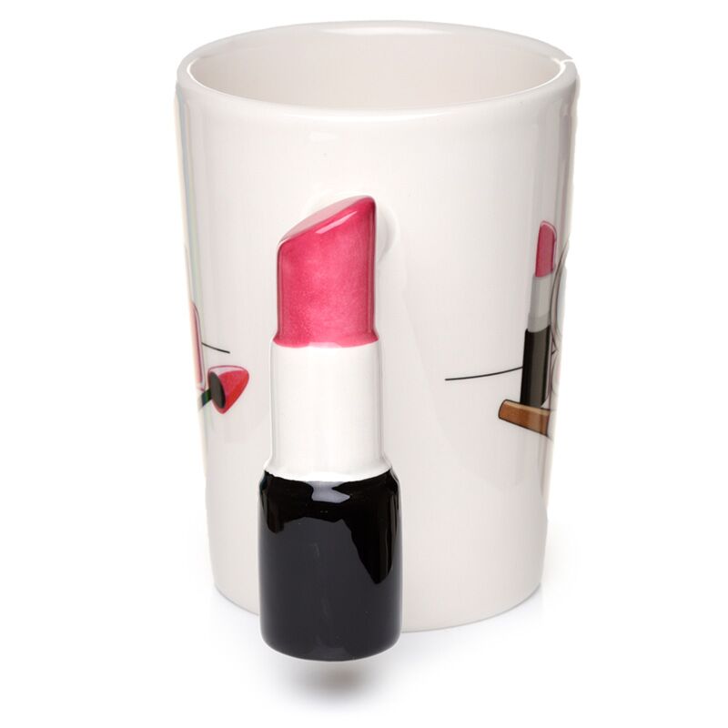 Rouge à lèvres - Tasse en céramique de poignée formée