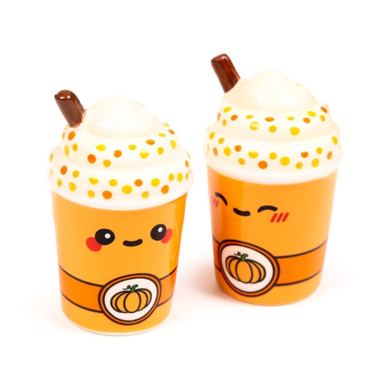 Pumpkin épicée latte alimentaire au poivre et au sel