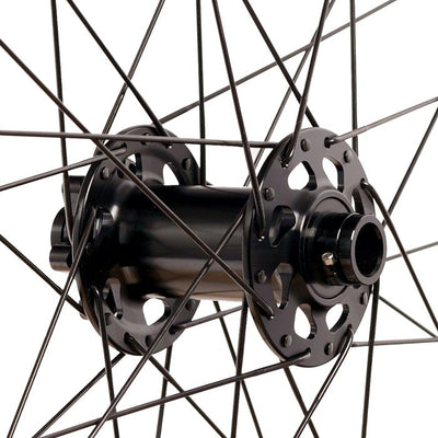 Roue arrière Stans Stan's Flow mk4 - 27,5'' - 12x148 ta - shimano micro spline - 6 boulons - gris