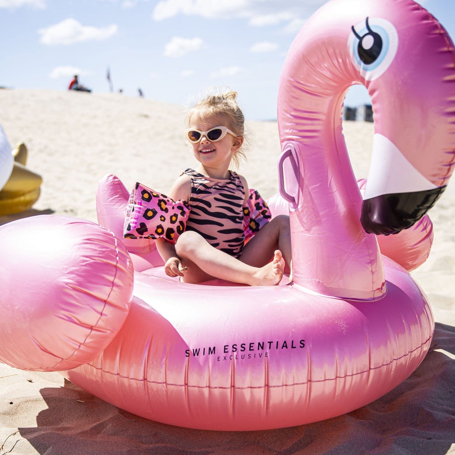 Dreamscape | Flamingo gonflable en or rosé xxl