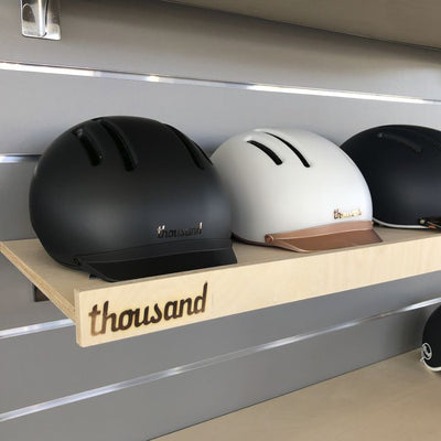 Présentoir mille pos slatwall (4 casques)