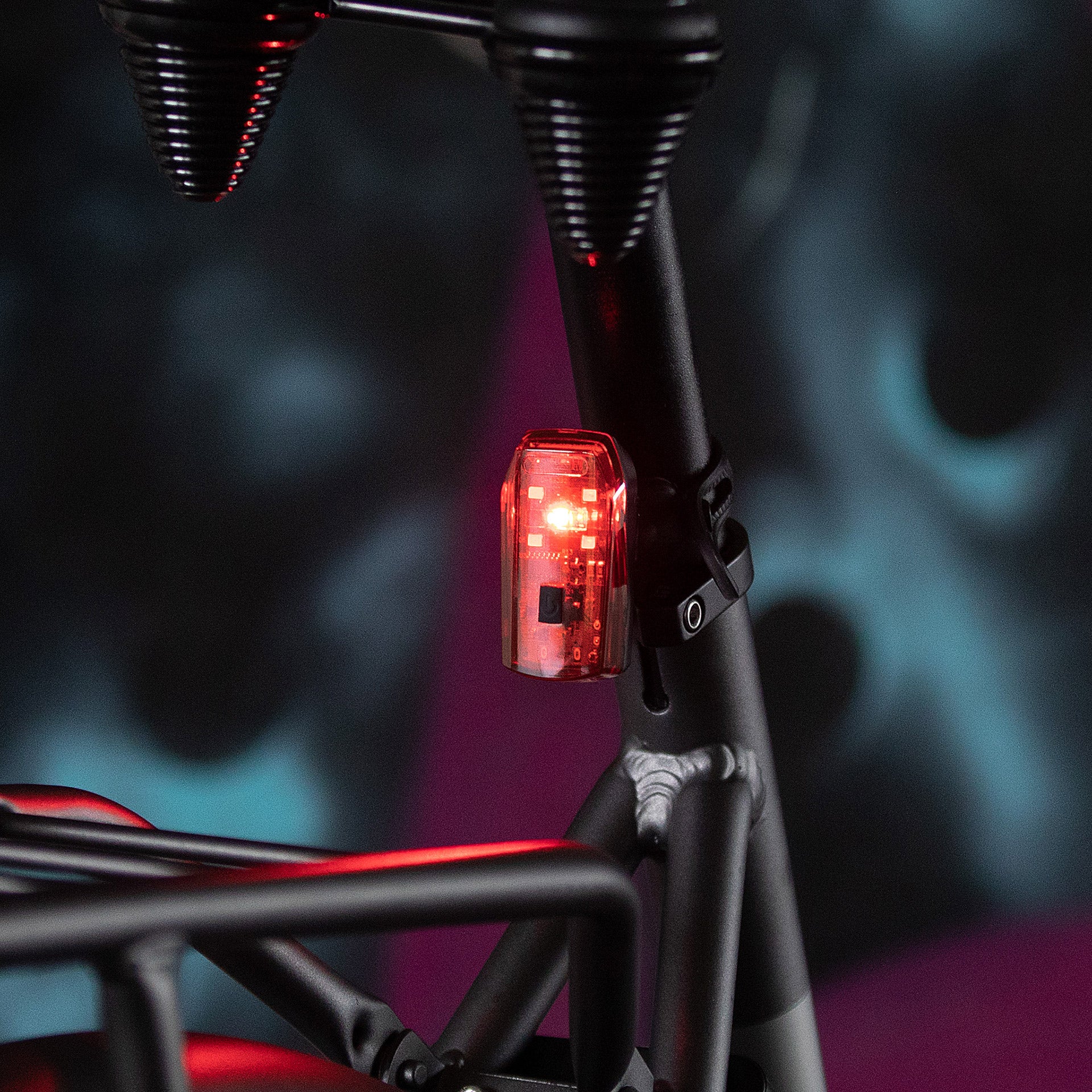 Aval de frein à feu arrière à l'épreuve arrière urbain rechargeable