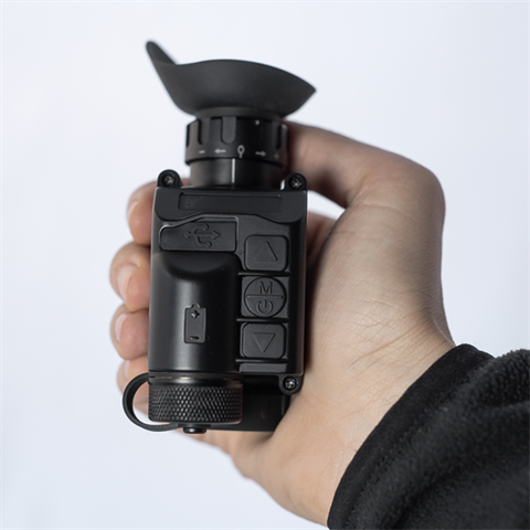 Imageur thermique tactique AGM StingIR-384 avec support de casque