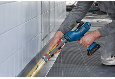 Pistolet à calfeutrer à batterie Bosch bleu gcg 18v-310 pour cartouches de 310 ml | sans piles ni chargeur - 06019c4100