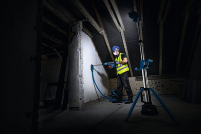 Lampe de chantier professionnelle Bosch blue glt 18v-5000 avec tige intégrée - 06019p5000