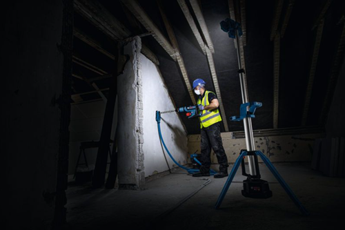 Lampe de chantier professionnelle Bosch blue glt 18v-5000 avec tige intégrée - 06019p5000