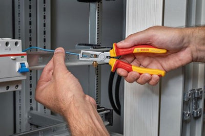 Pince à dénuder universelle Bosch bleue 160 mm vde - 1600a02ne7