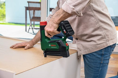 Cloueur sans fil Bosch green advancedtacker 18v-25 | y compris distance et guide-fil | sans batterie ni chargeur - 06032a7100