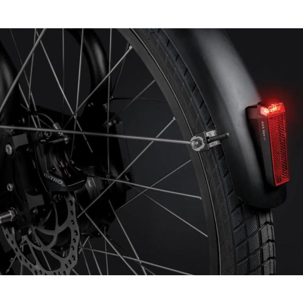 Lumière arrière nyx nafdynamo + standlight
