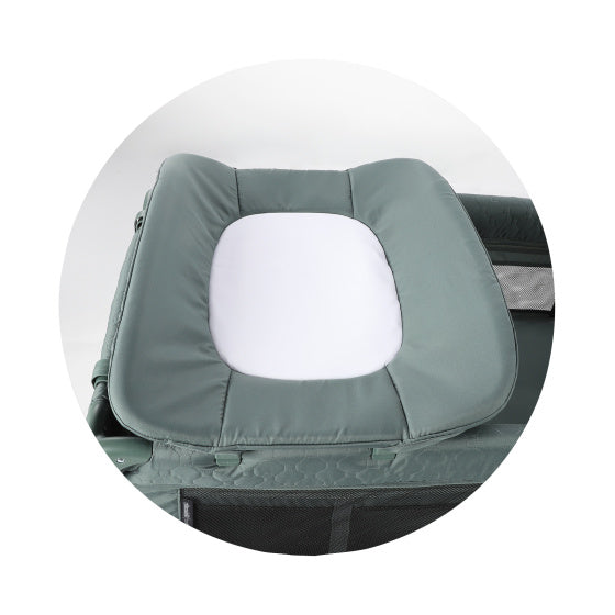Chipolino Bella Lit de camp pliant avec un pavé à langer gris