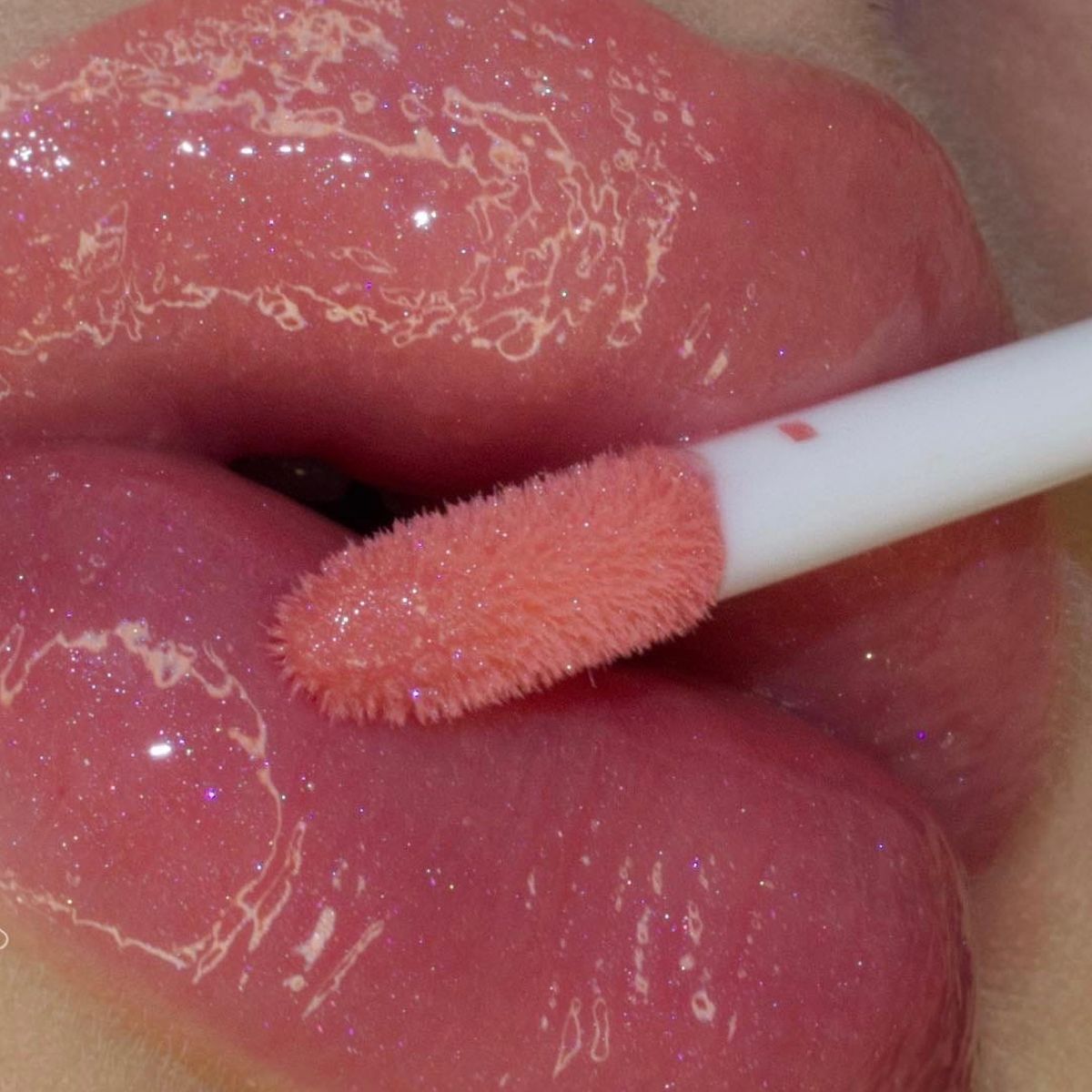 Claresa Claresa Volumizing LipGloss Chill Out 14 détendu 5 ml