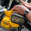 Dewalt dcs520t2r xr scie circulaire plongeante flexvolt 54v 165mm + rail de guidage - dcs520t2r-qw