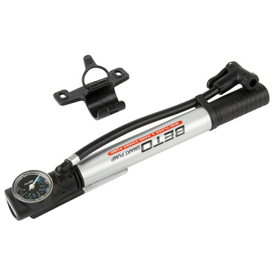Mini pompe beto à roulement en laiton avec manomètre en aluminium. argent noir