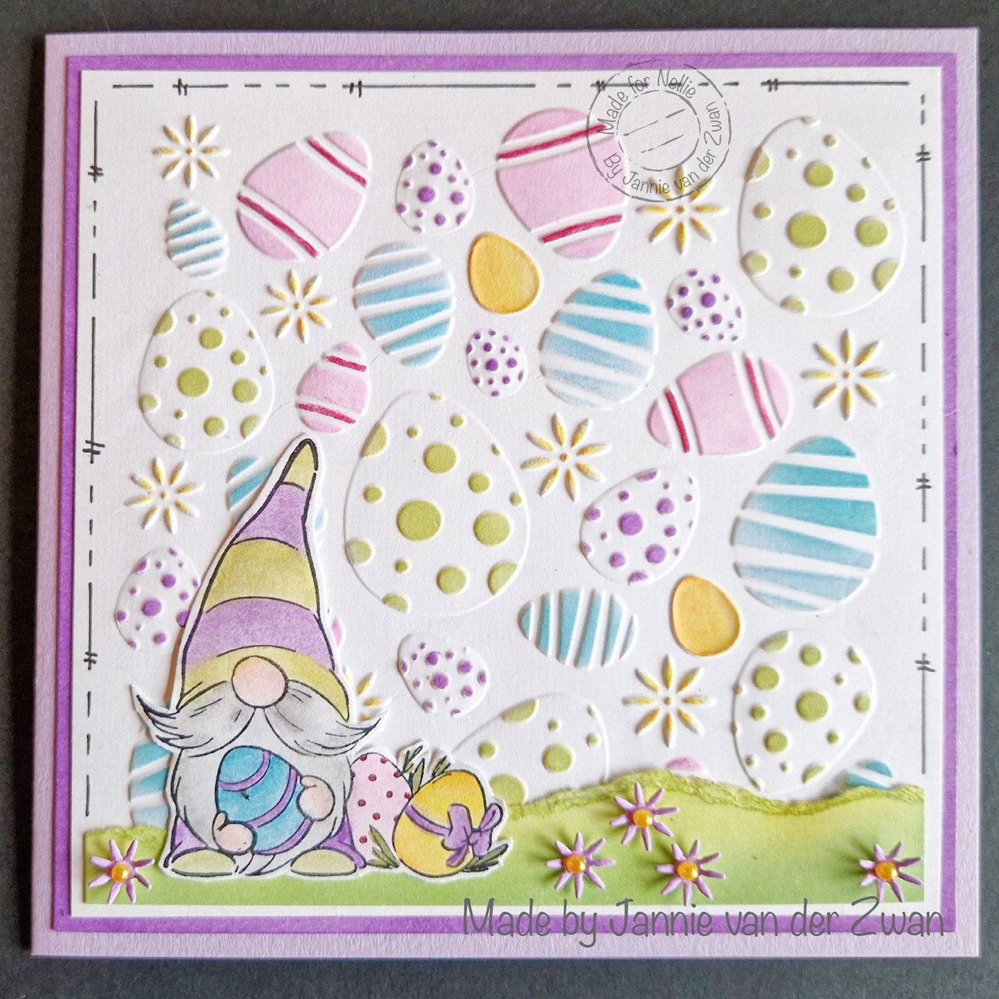 Le choix de Nellie • Dossier de gaufrage 3D fond Oeufs de Pâques 15x15cm