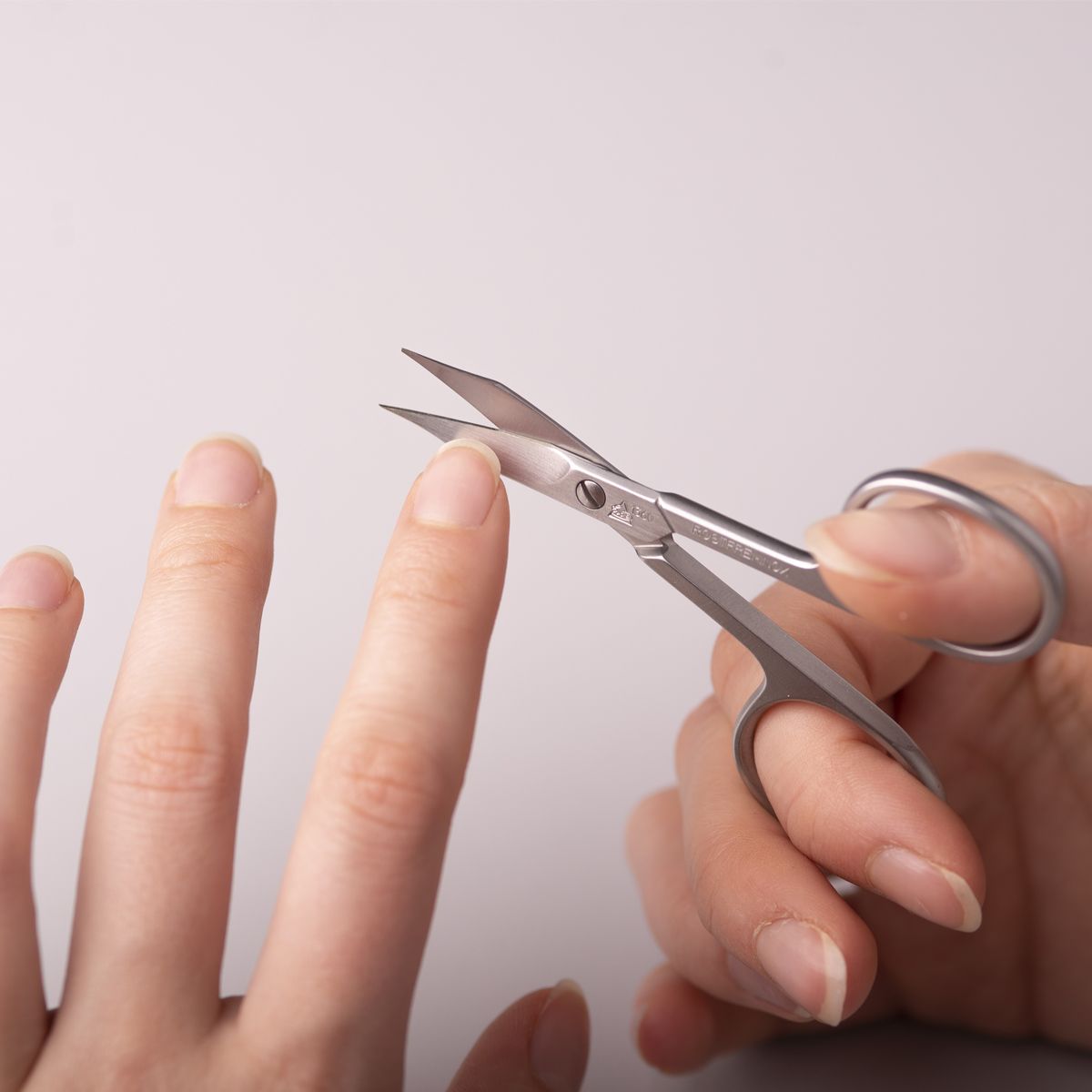 Erbe solingen erbe solingen ciseaux à ongles à pointe acérée 9cm (erbe91361)