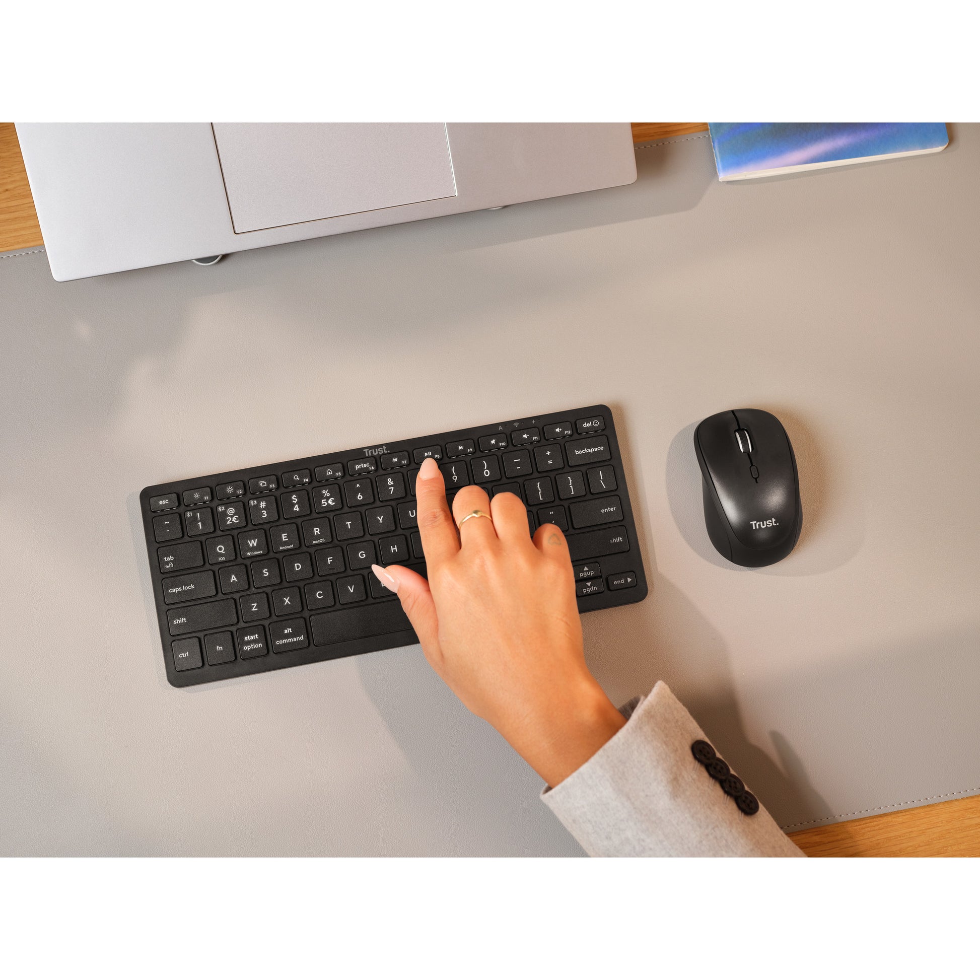 Clavier Bluetooth Trust Nado II (noir, disposition US, commutateurs ciseaux, Bluetooth)