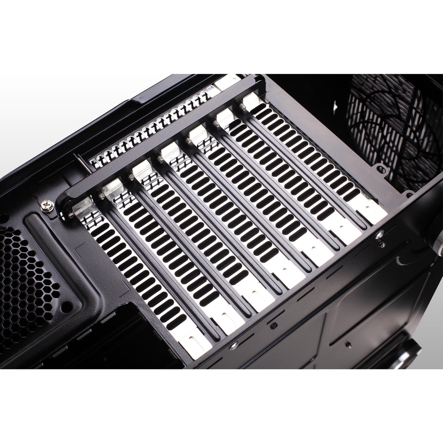 Silverstone Grandia GD07B