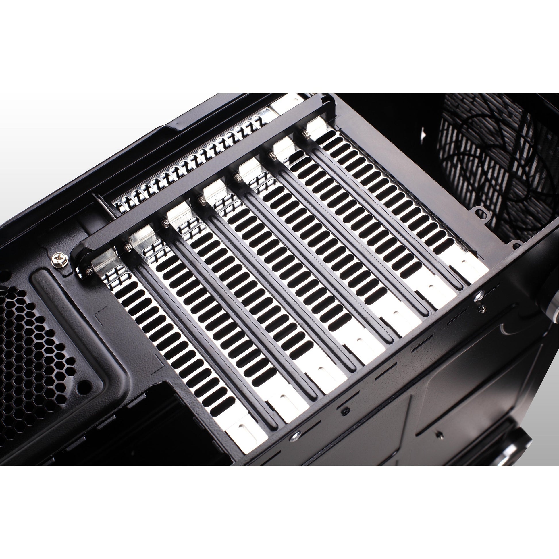 Silverstone Grandia GD07B