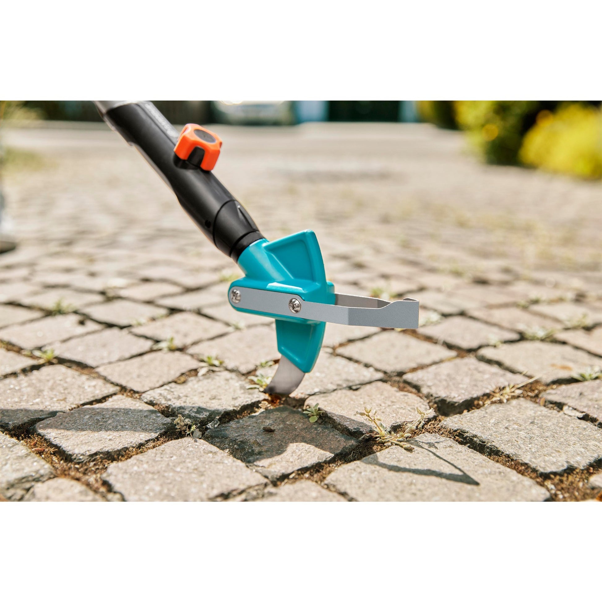 Gardena 2-en-1 Combisystem Weed Weader for Patios
