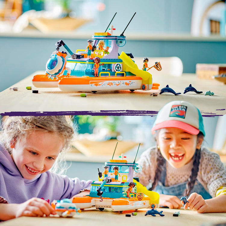 LEGO LEGO Friends 41734 Rescue Boat en mer