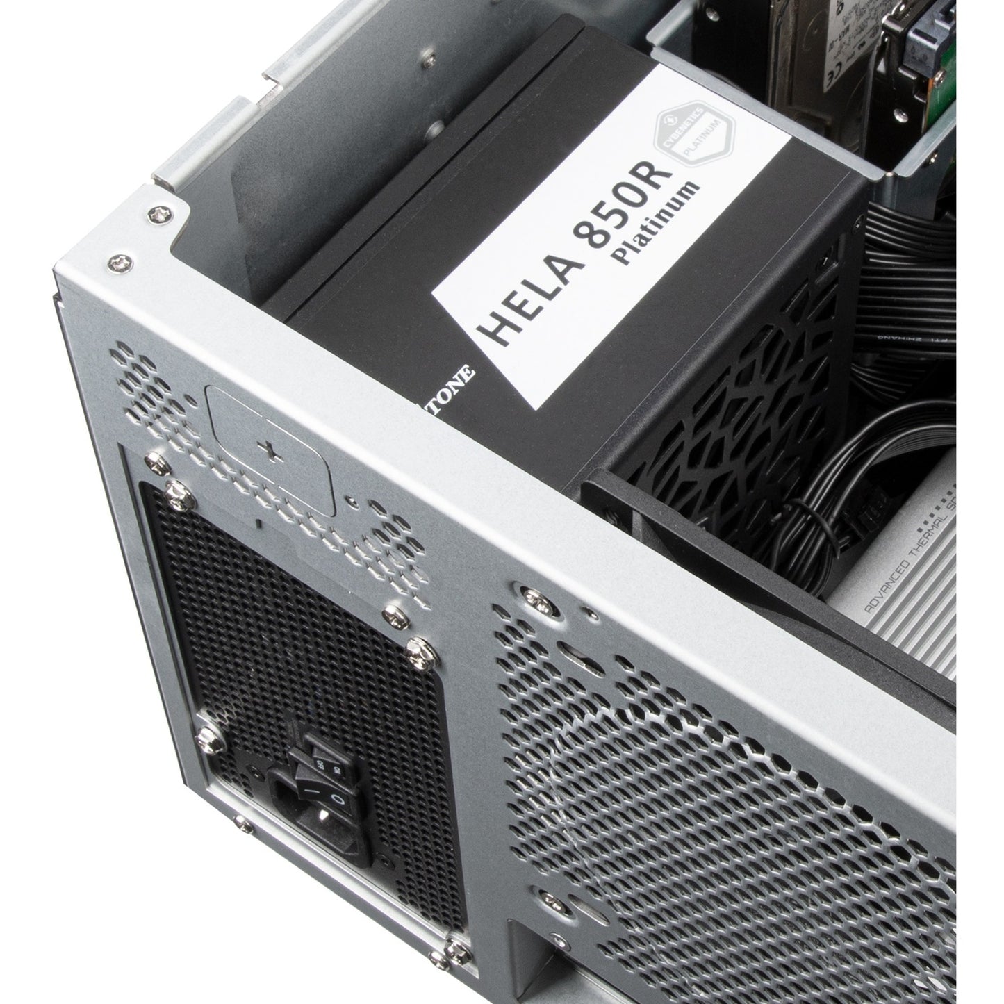 Silverstone RM52