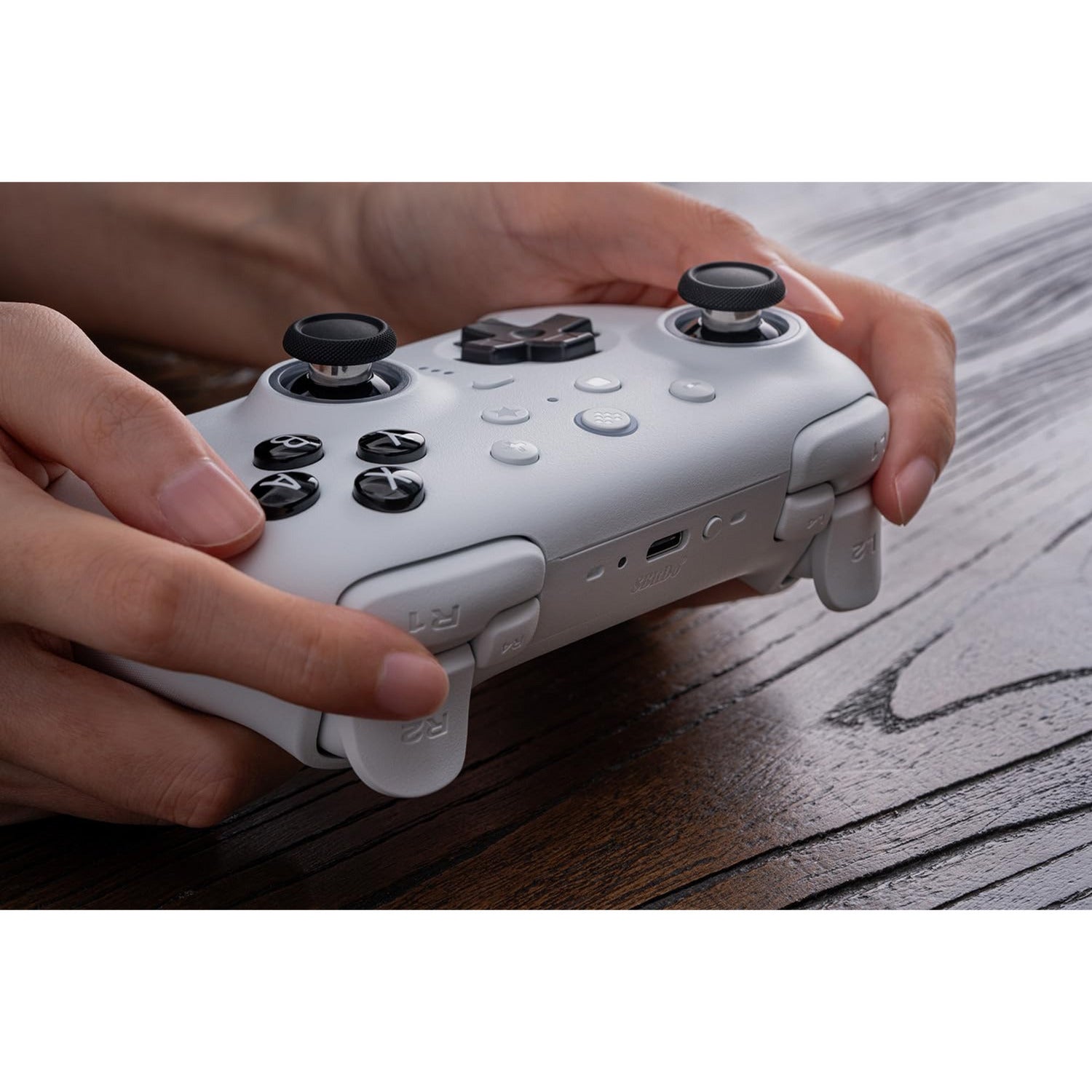 Contrôleur Bluetooth 8bitdo Ultimate 2 (noir, PC, commutateur 2, Bluetooth USB-C 2,4 GHz)