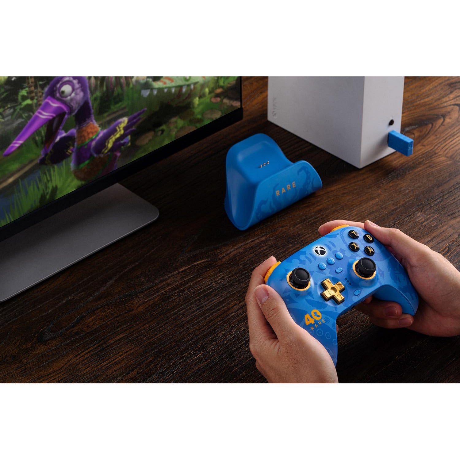 Contrôleur ultime 3 modes 8bitdo pour Xbox - édition rare du 40e anniversaire (or bleu, Xbox Series X|s, Xbox One, PC, Bluetooth USB-C 2,4 GHz)
